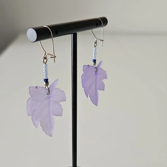 Elegant Purple Leaf Earrings - Picture 3 of 3